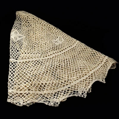 Obrus szydełkowy Mesa 021 beżowy 120 cm